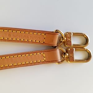 LOUIS VUITTON Vachetta Long Strap